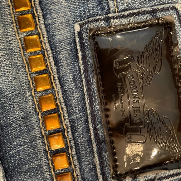 Robin’s Jean (Marilyn Cut) - Picture 5 of 7